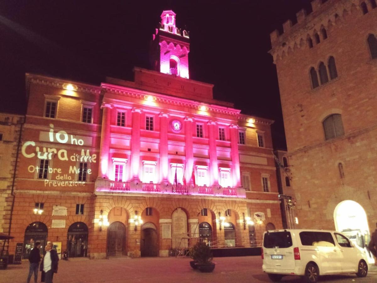 Appart Dormire Nel Cuore Di Foligno Exterior foto